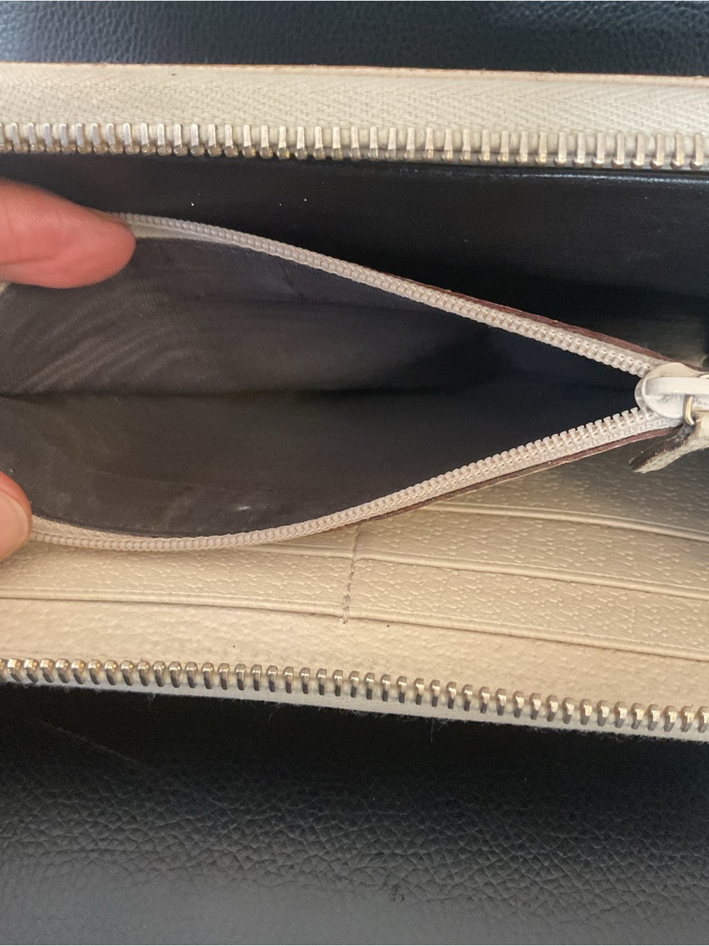 Gucci Brown & Beige GG Canvas Zip-Around Wallet - Picture 6 of 7